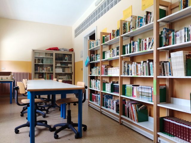 Scuola Defendente Ferrari biblioteca
